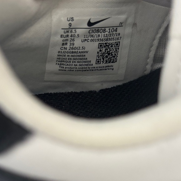 Nike Court Shoes - Picture 2 of 4